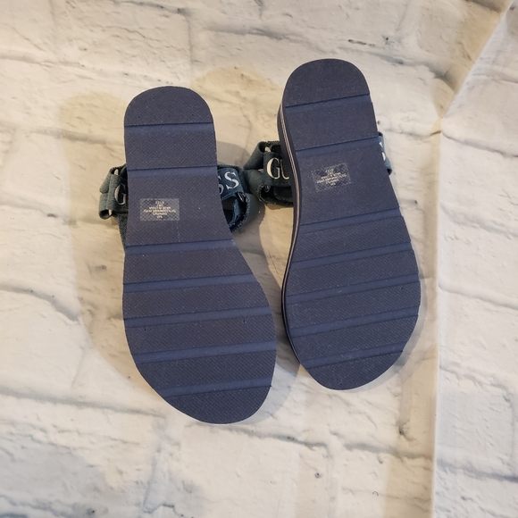 Guess sandals size 5 - Picture 6 of 9